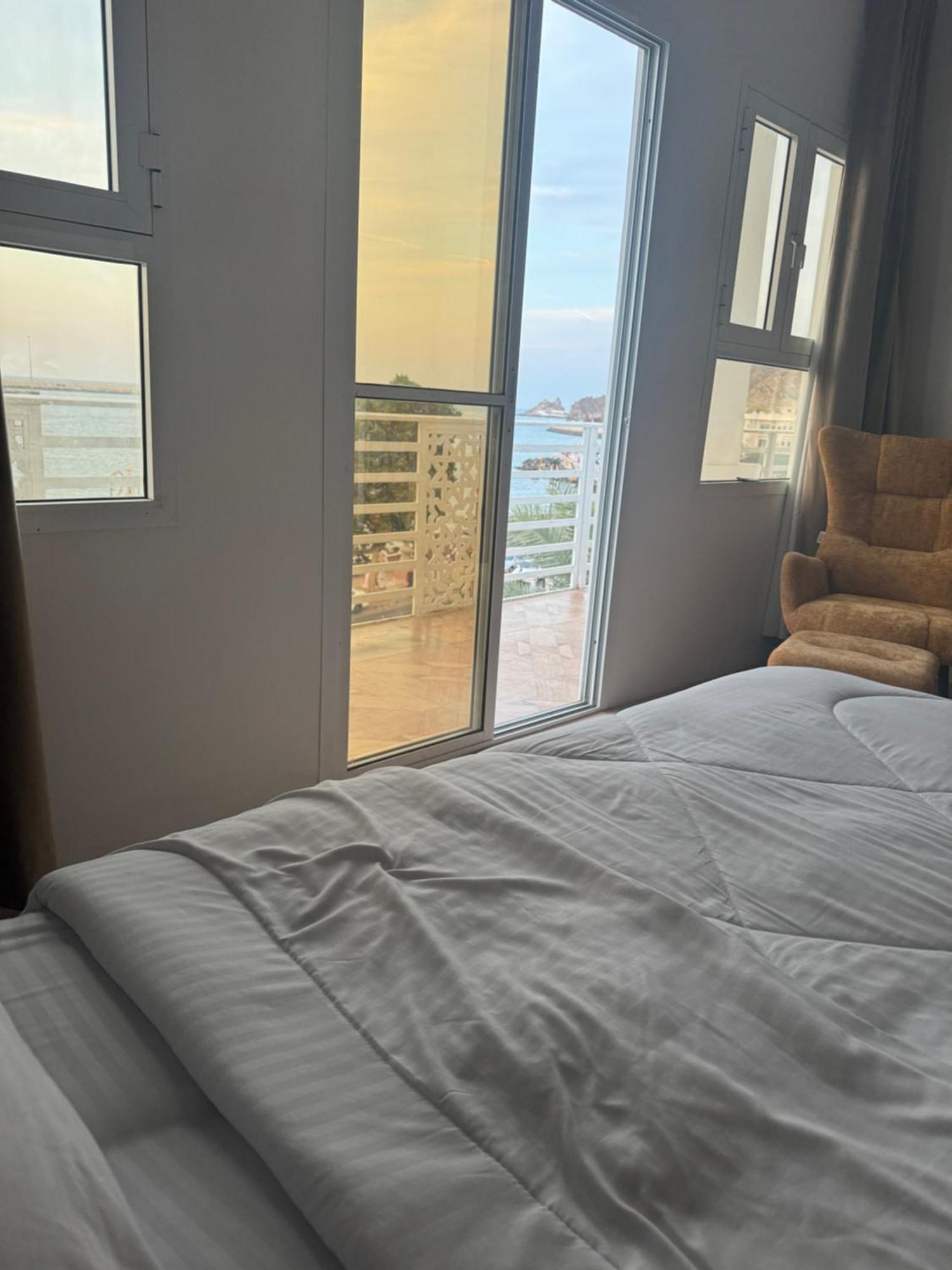 Muttrah Souq And Sea View Apartamento Mascate Exterior foto