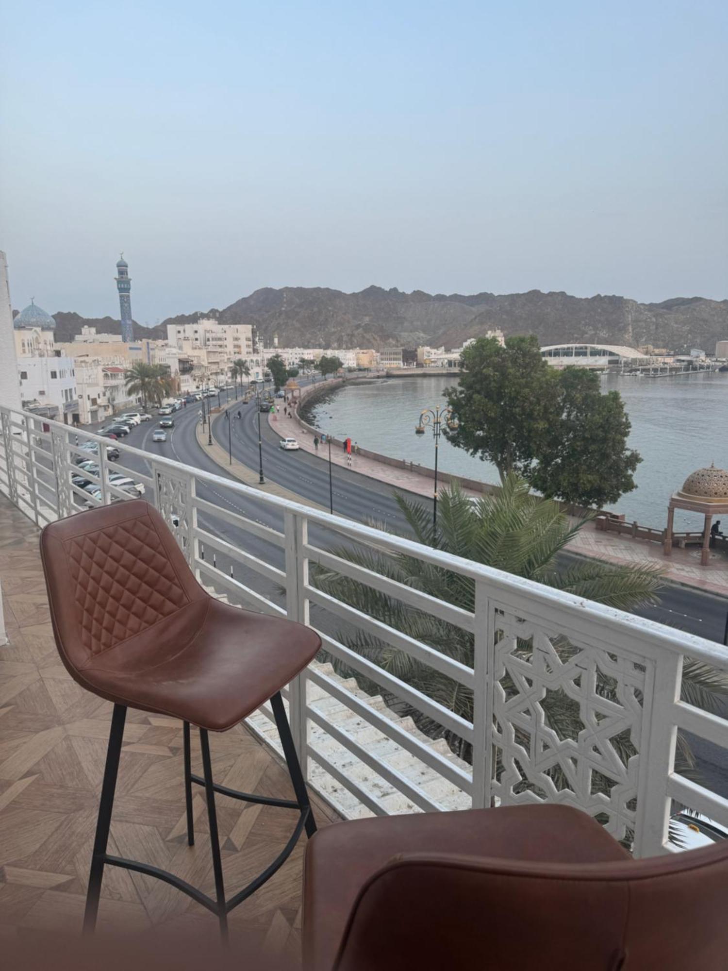 Muttrah Souq And Sea View Apartamento Mascate Exterior foto